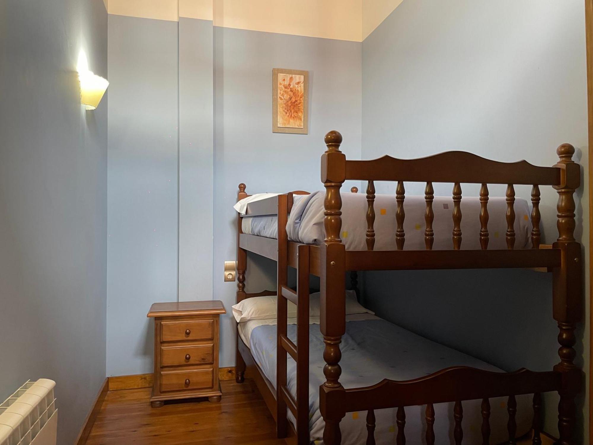 Can Llorenc Prades Zimmer foto